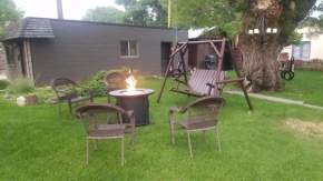 Гостиница Secret Cottage Yellowstone 2 blocks to downtown  Коди